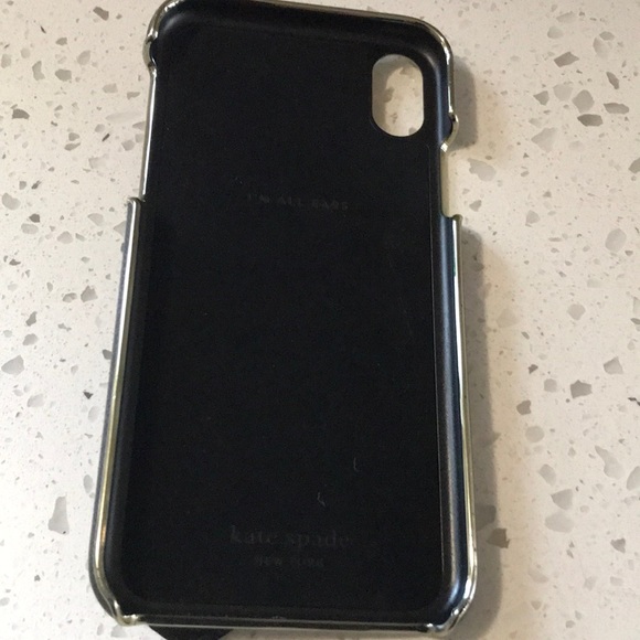 Kate spade iphone XR with strap/handle - Picture 4 of 4